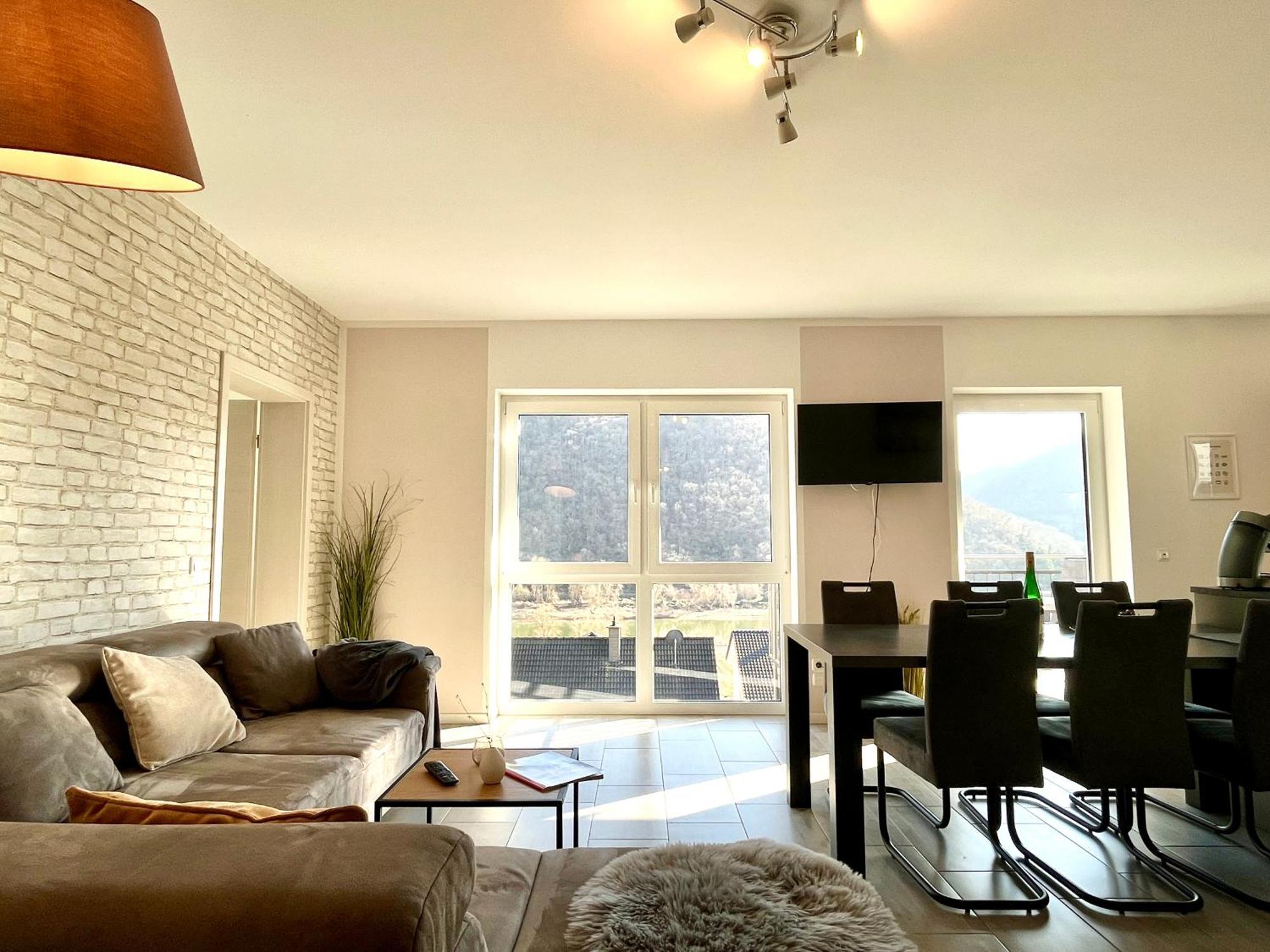 Ferienwohnung Moseltraum, 1-6 Pers, Mit 3 Schlafzimmer Und Panoramabalkon Mueden Luaran gambar