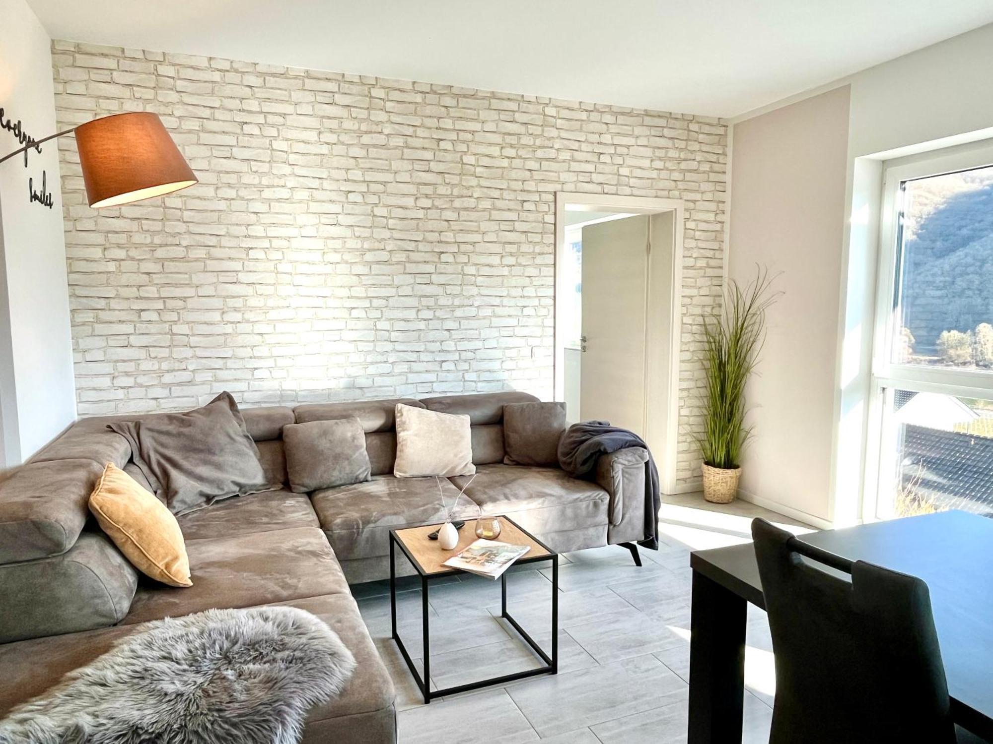 Ferienwohnung Moseltraum, 1-6 Pers, Mit 3 Schlafzimmer Und Panoramabalkon Mueden Luaran gambar